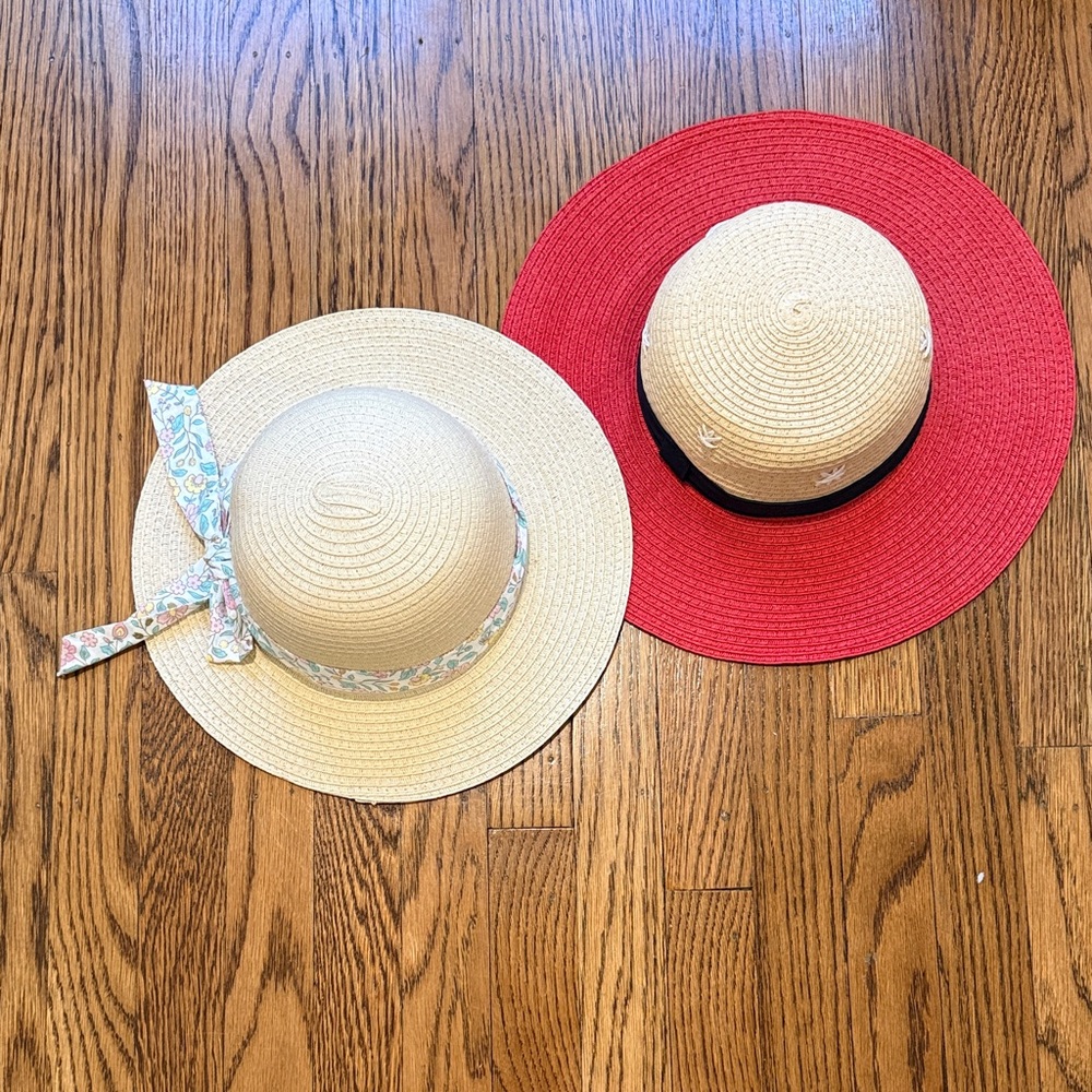 Stylish Straw Hats with Ribbon and Red Brim